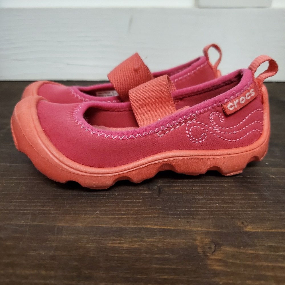 Toddler girls size 5 Crocs